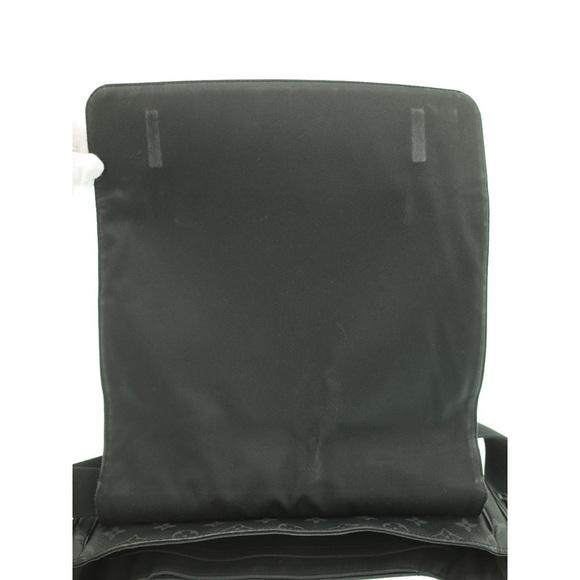 Louis Vuitton Eclipse District MM NM Shoulder Bag Black - Picture 7 of 9